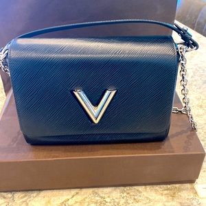 Louis Vuitton Twist MM EPI Noir